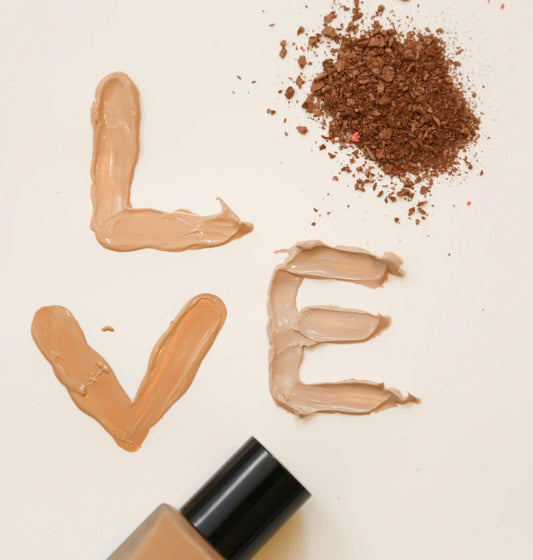 Choisir un Fond de Teint Adaptatif pour Peaux Matures - Hailey Beauty