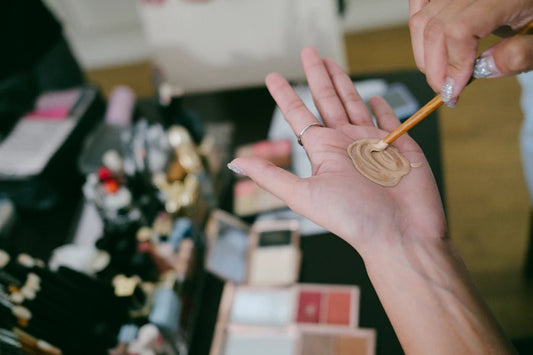 Découvrez les avantages du fond de teint adaptable - Hailey Beauty
