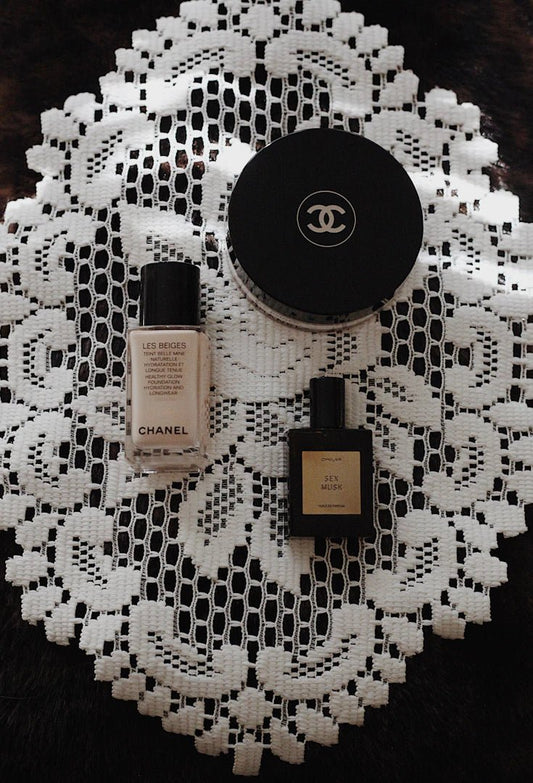 Le Fond de Teint Adaptable pour un Teint Radiant - Hailey Beauty
