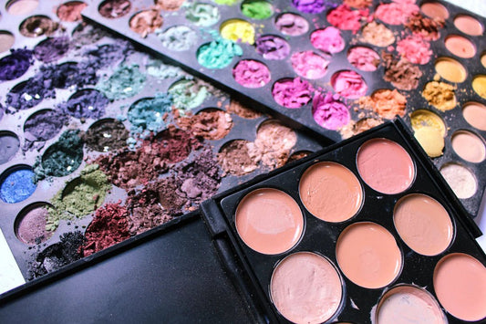 Le Maquillage Parfait : Fond de Teint Adaptable pour Tous - Hailey Beauty