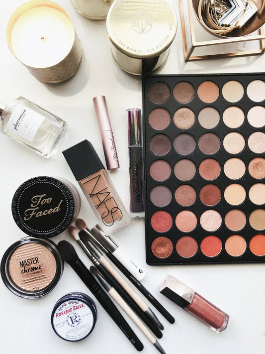 Les ingrédients clés du fond de teint adaptable - Hailey Beauty