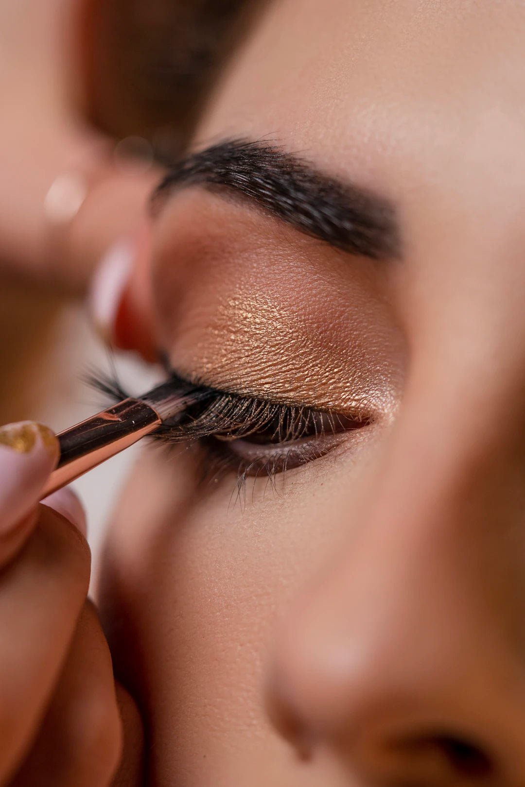 Secrets pour un Fond de Teint Adaptable qui Reste Parfait - Hailey Beauty